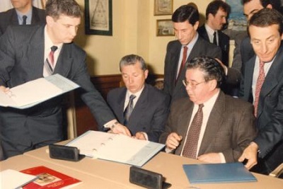 История компании АМТ N.V. 1994